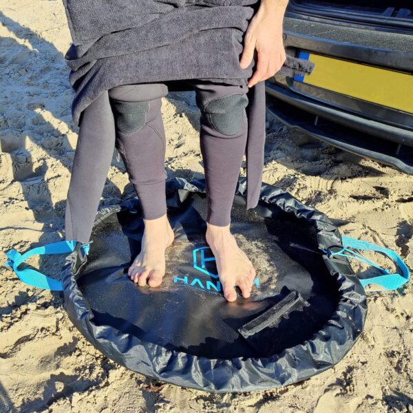 Wetsuit Changing Mat - Black & Blue - Image 9